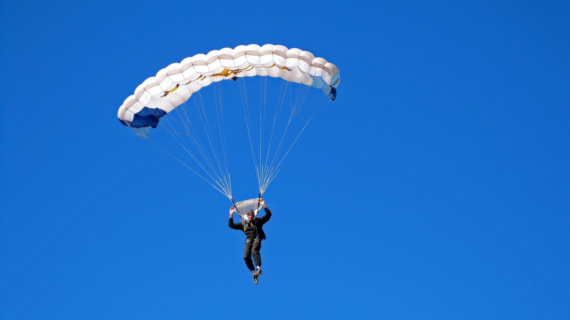 勇士队志在三连冠，信心满满，勇士3个冠军